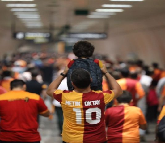 Bana “Futbol”dan Hayatını Anlat